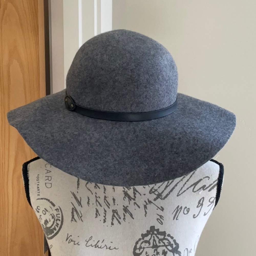 D&Y (David & Young) 100% Wool Floppy Grey Sun Hat. OS